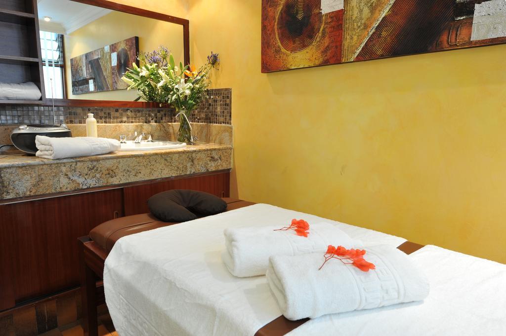 Mimosa Court Appart hôtel
