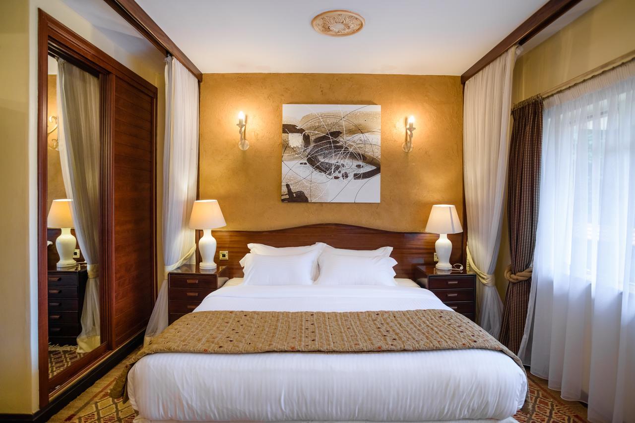 Mimosa Court Appart hôtel 3*